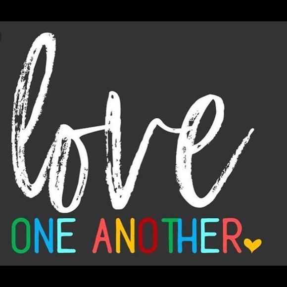 Meet your Posher, Debbie - Picture 4 of 4